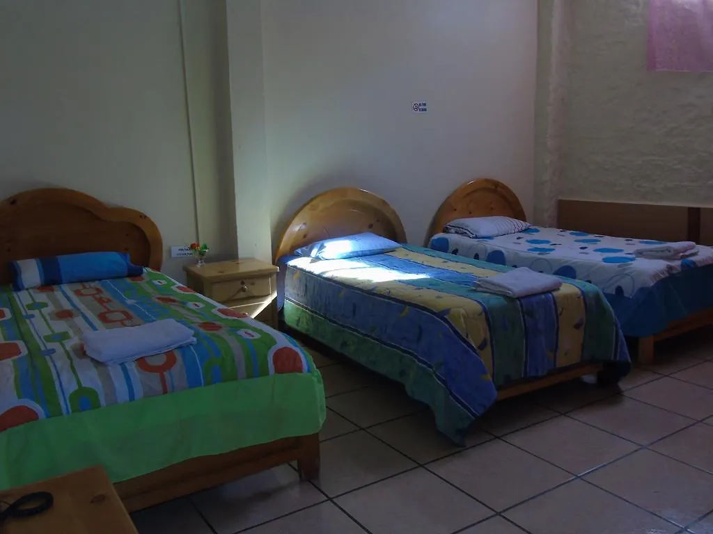 Pensión Brattle Hospedaje Puerto Ayora  Ecuador