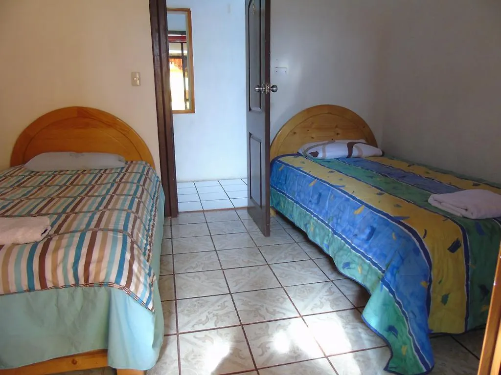 Pensión Brattle Hospedaje Puerto Ayora